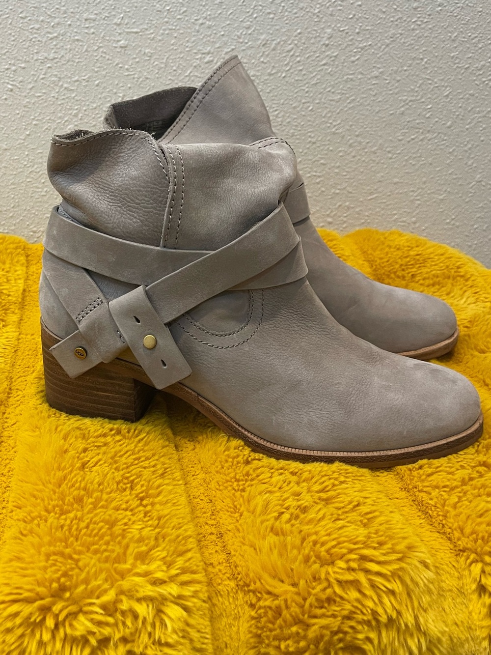 GG Elora Grey Nubuck Suede Harness Ankle Boots Size 8